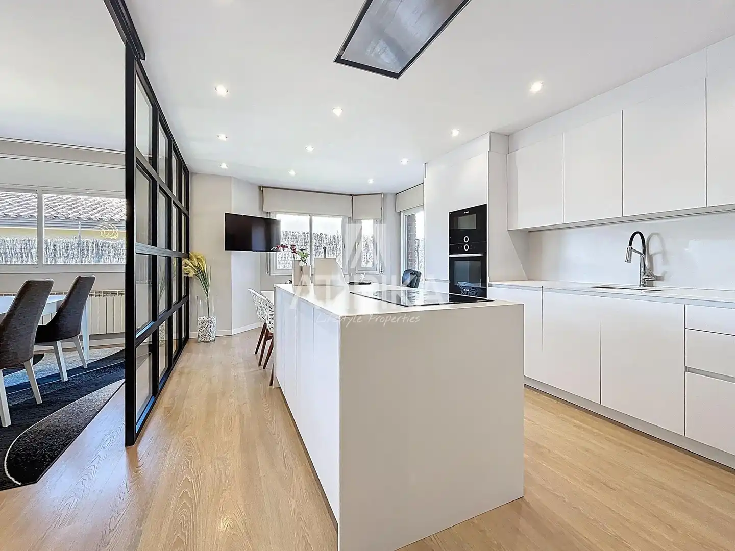 Cocina de Casa o chalet en venta en Sant Pere de Ribes con Aire acondicionado, Calefacción y Parquet