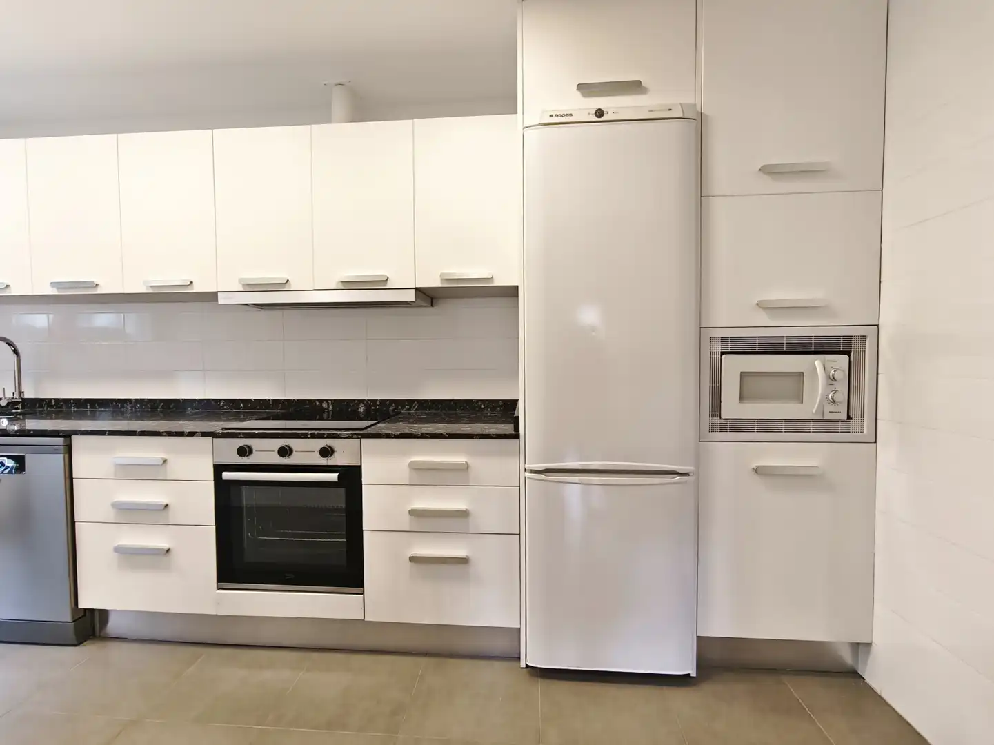 Cocina de Piso en venta en  Logroño con Aire acondicionado, Calefacción y Jardín privado