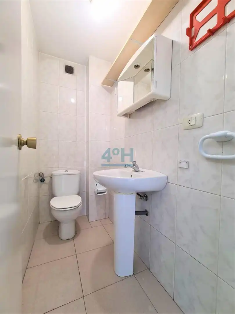 Bathroom of Commercial properties for rent in Ourense Capital 