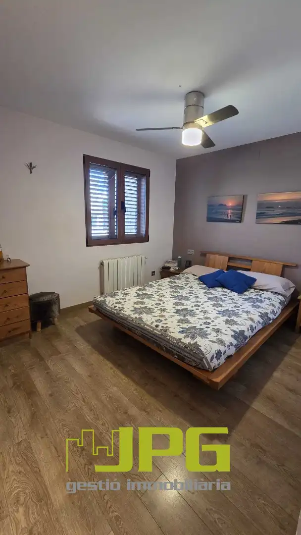 Habitación de Casa adosada en venta en Sant Joan d'Alacant con Aire acondicionado, Calefacción y Jardín privado