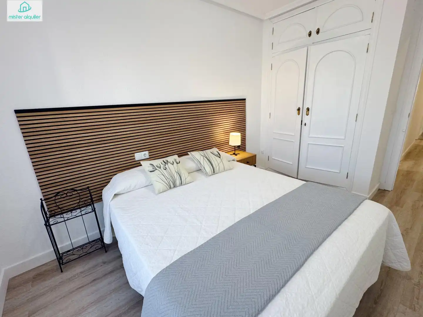 Appartement compact avec terrasse à louer à Calle COLON 12 B