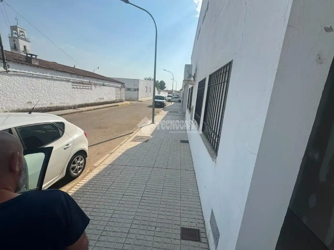 Aparcament de Casa adosada en venda en Badajoz