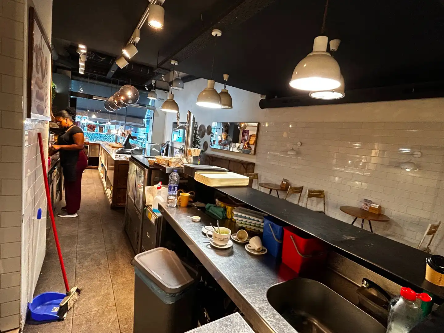 Business premises for transfer in Eixample, imagen 21