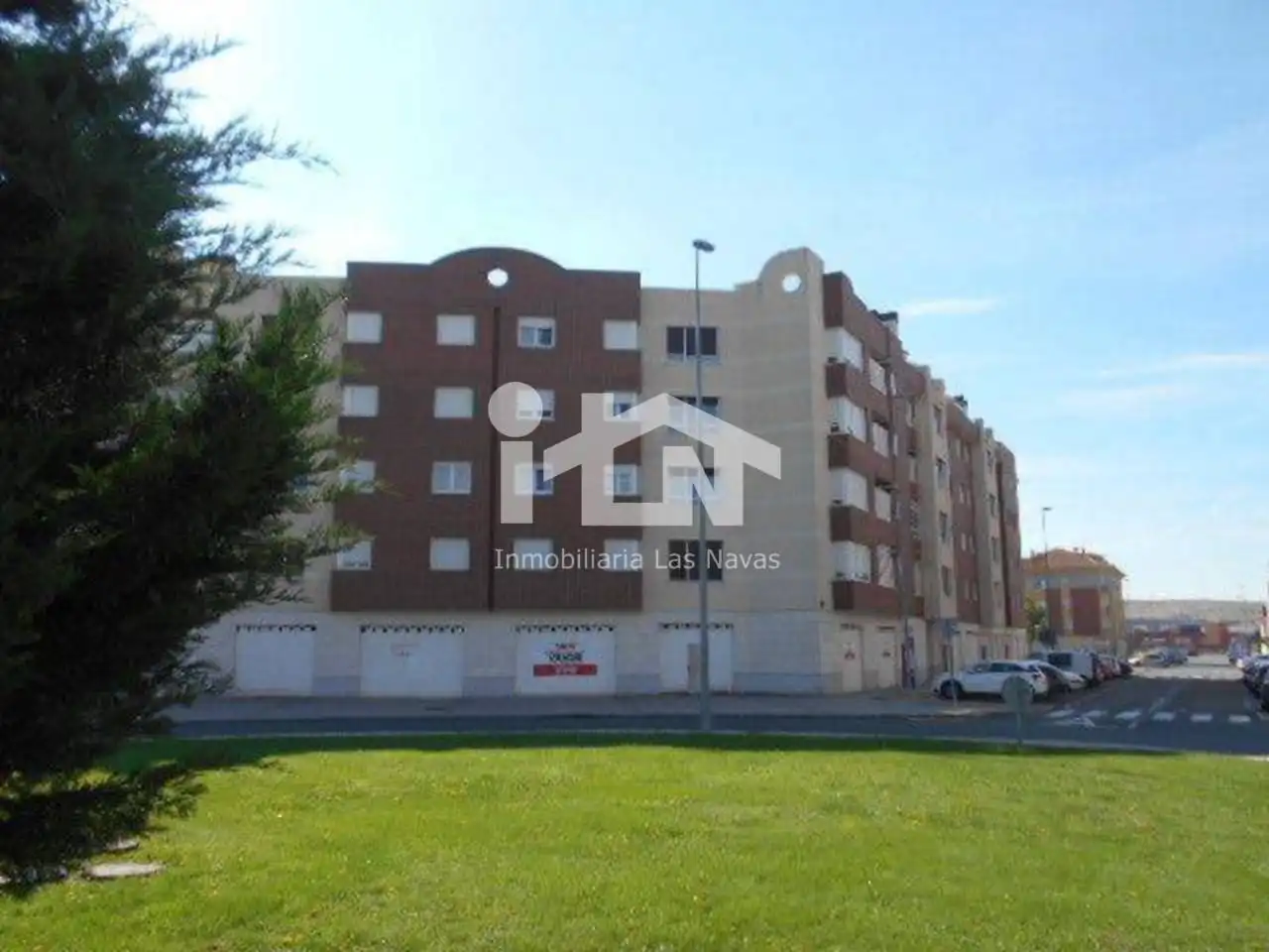 Vista exterior de Pis en venda en Ávila amb Calefacció, Traster i Piscina comunitària
