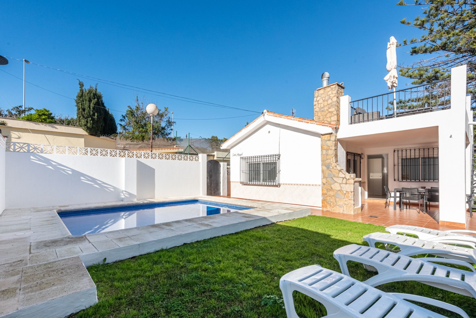 Garden of House or chalet for sale in Fuengirola  with Air Conditioner, Private garden and Terrace