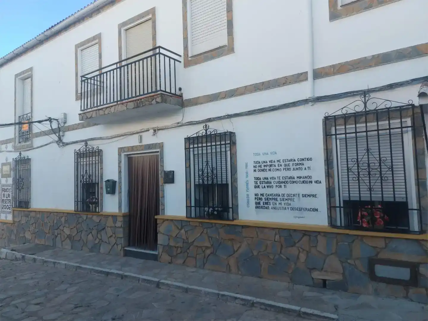 Vista exterior de Pis en venda en Cortes de la Frontera amb Balcó