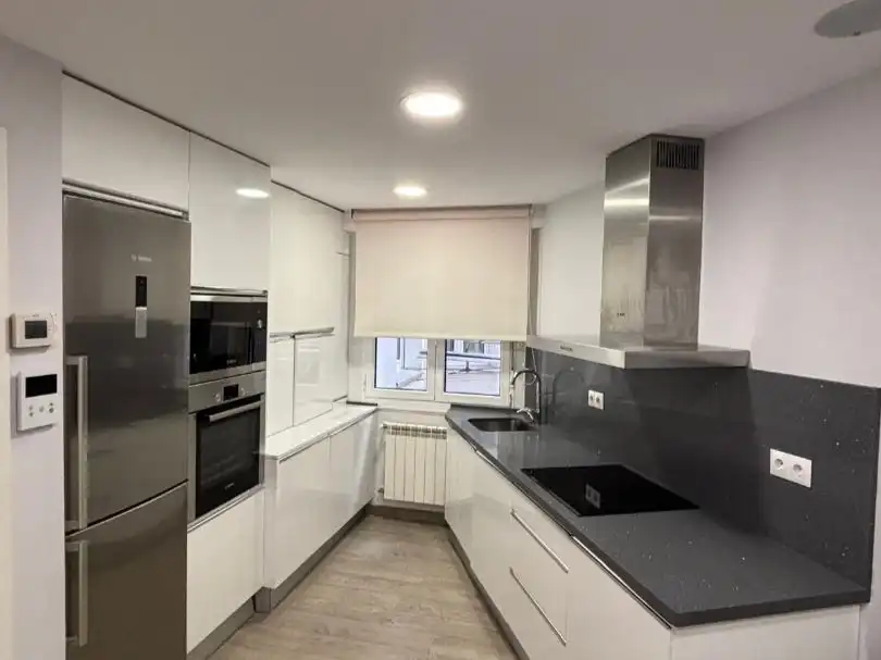 Wohnung mit Aufzug zur Miete in Marqués de San Esteban 33, imagen 4