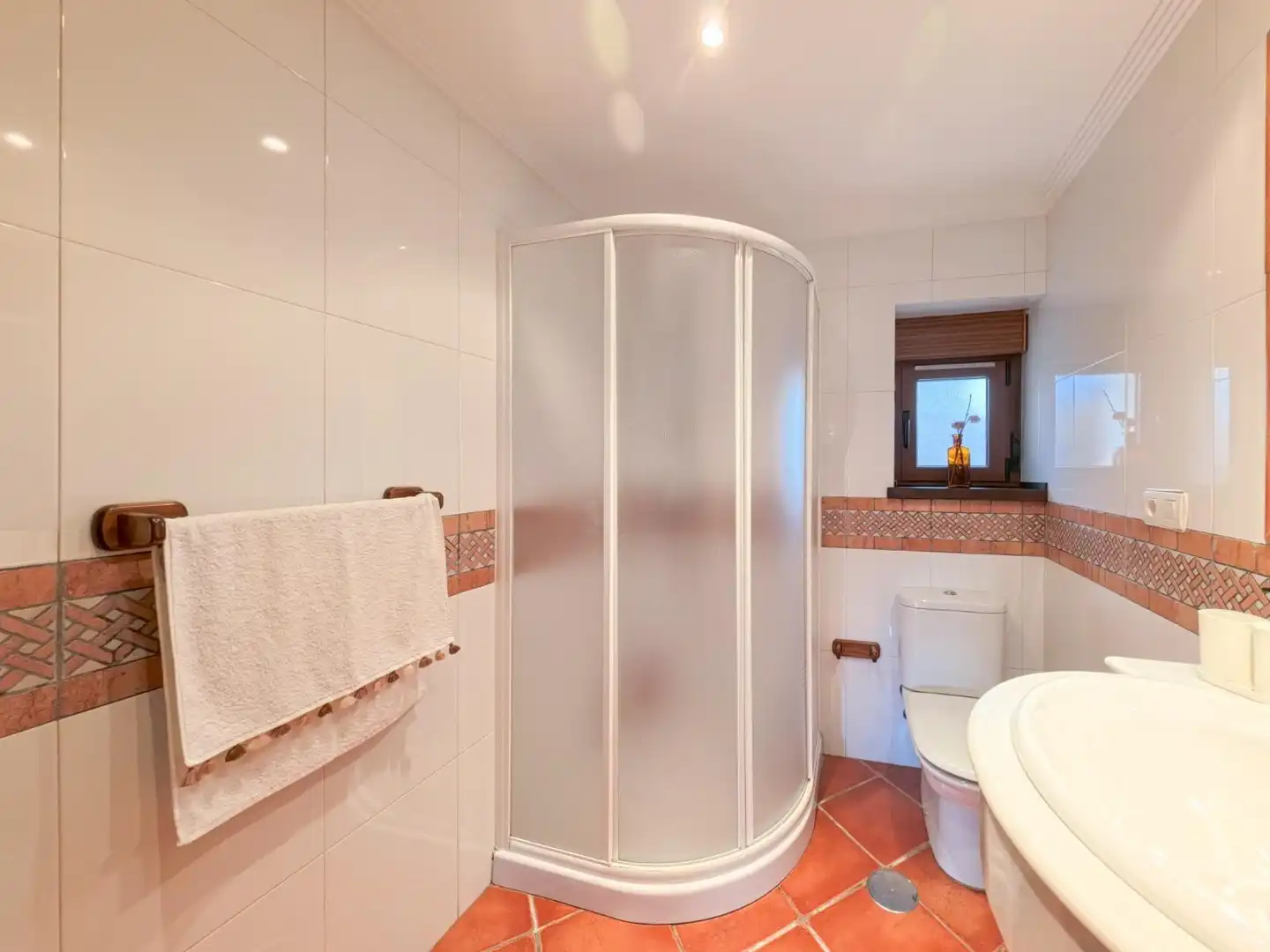 Bathroom of Houses for sale in Aller  with Heating, Private garden and Parquet flooring