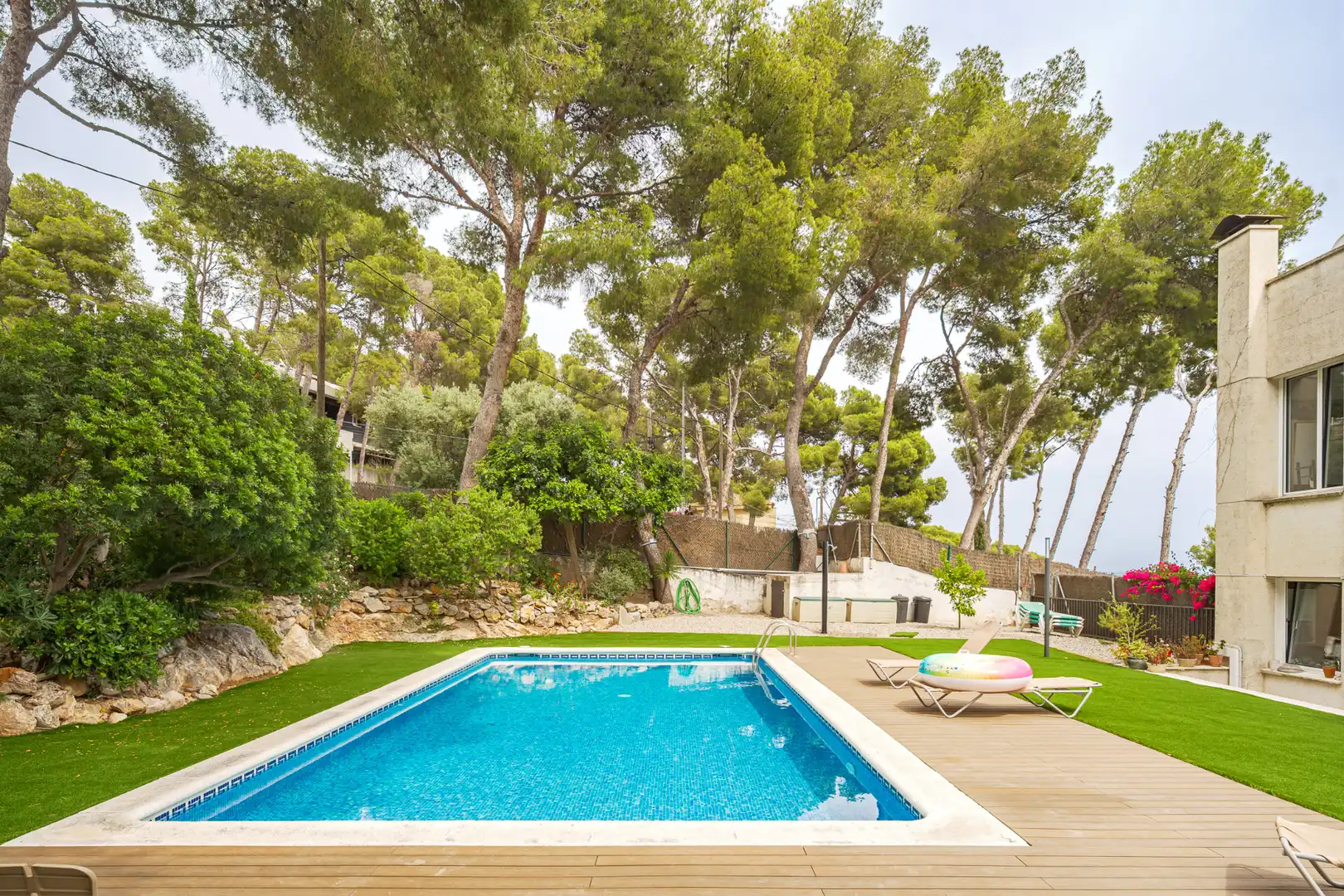 Piscina de Casa adosada en venta en Castelldefels con Aire acondicionado, Calefacción y Parquet