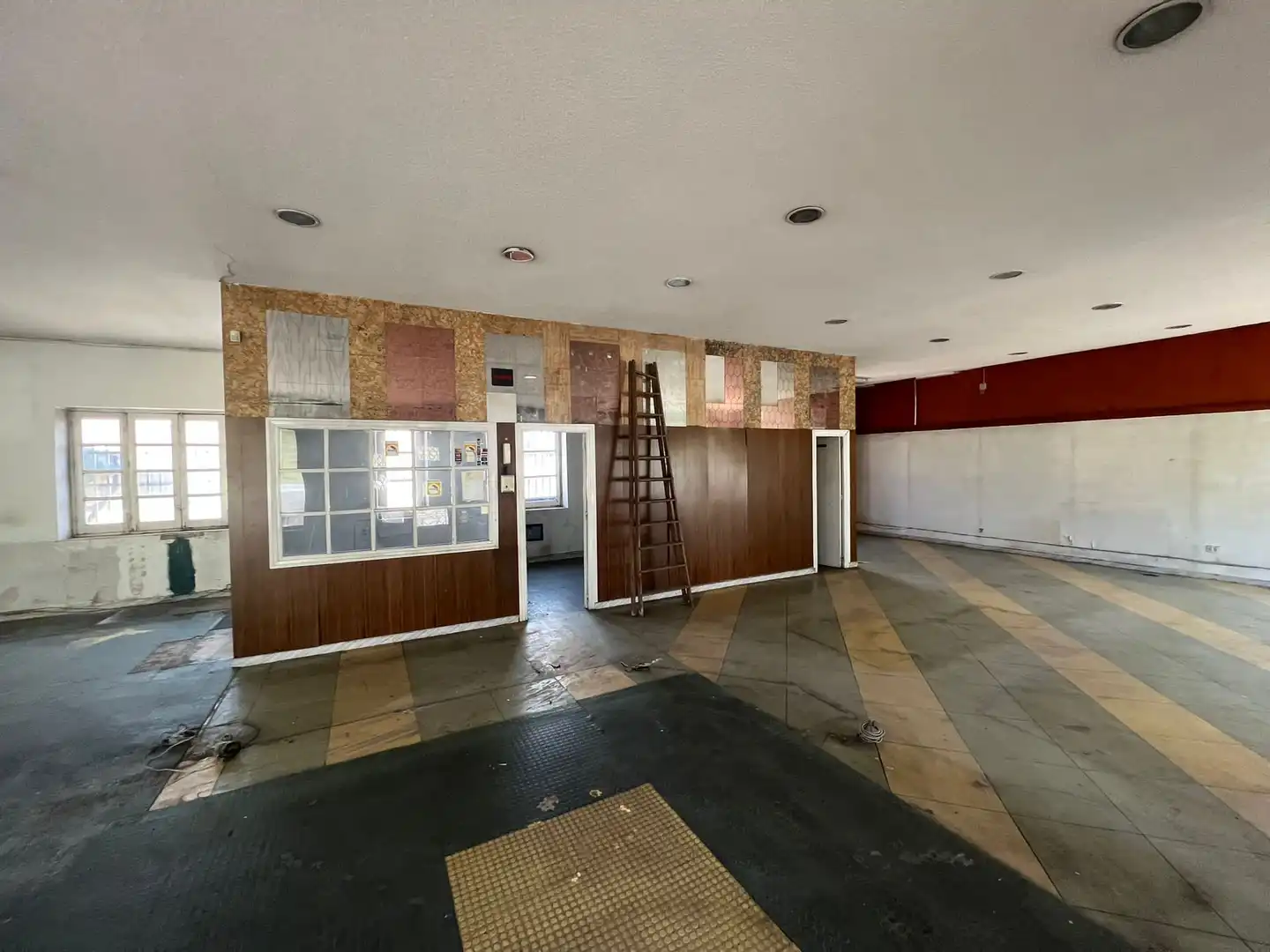 Local en venta en Ávila