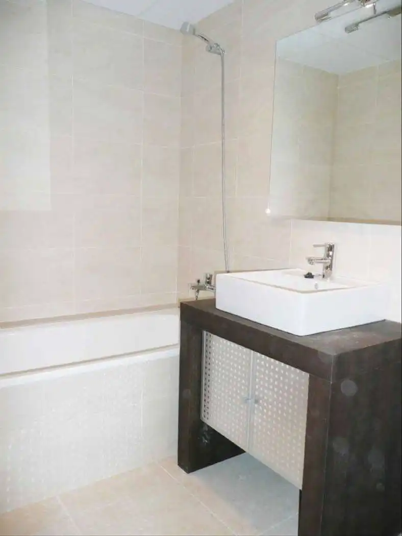 Piso en venta en Passeig de les Escoles, Santa Bàrbara