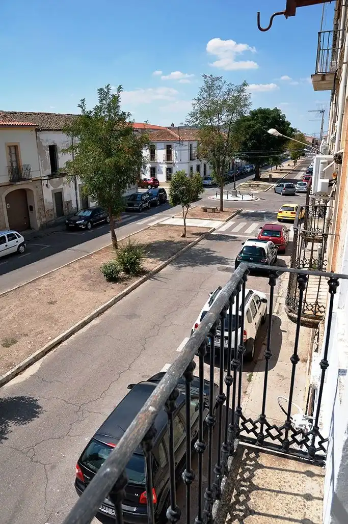 Vista exterior de Pis en venda en Trujillo amb Moblat, Rentadora i Balcó