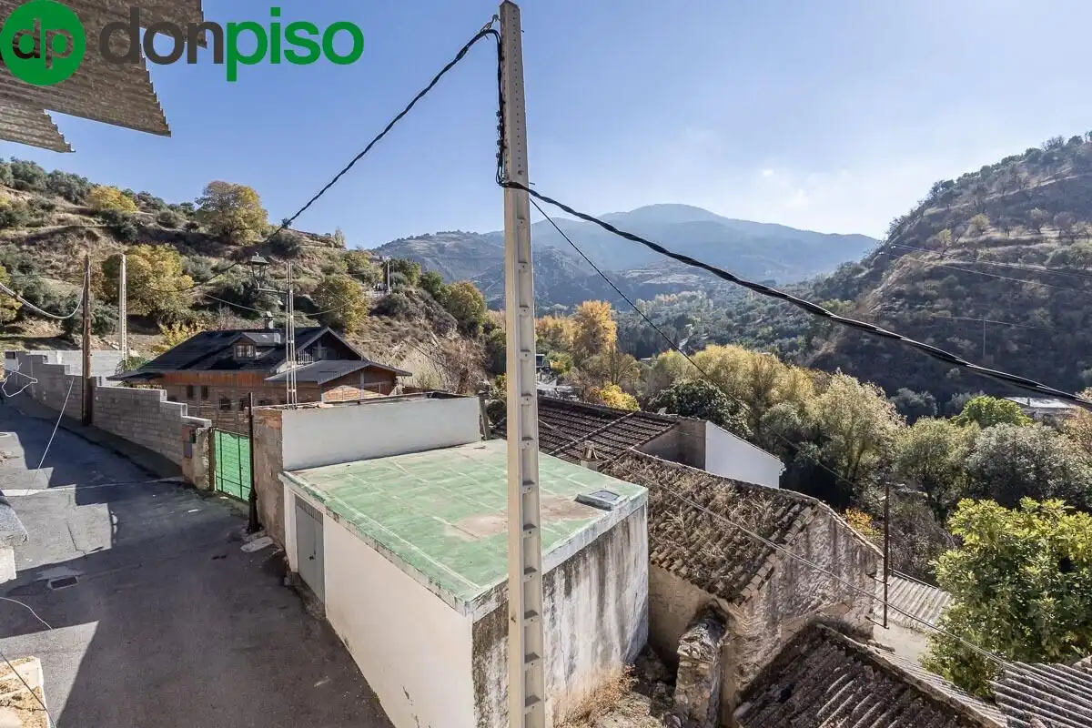 Vista exterior de Casa o chalet en venta en Monachil con Trastero y Balcón