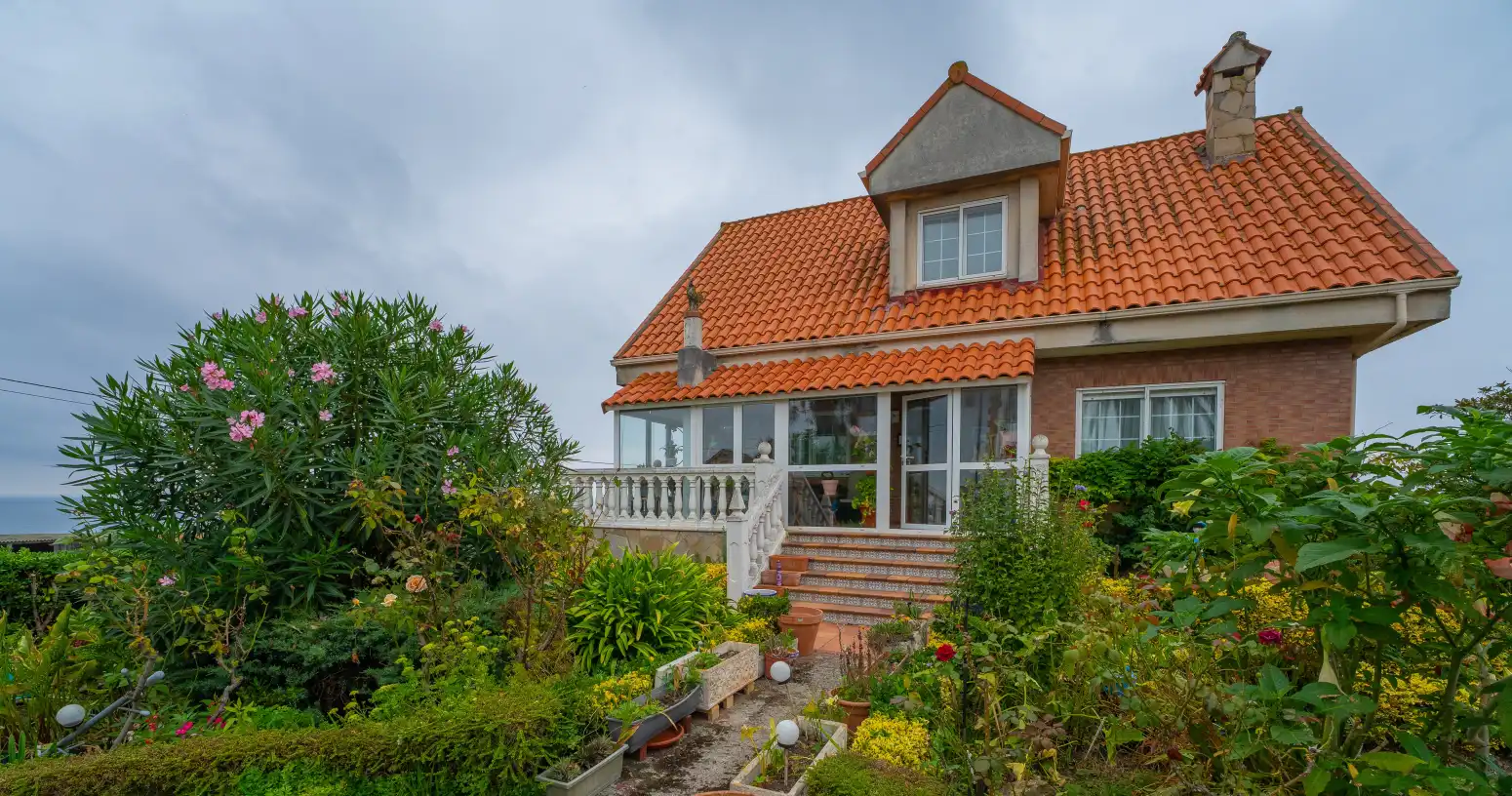 Exterior view of Houses for sale in Cueto