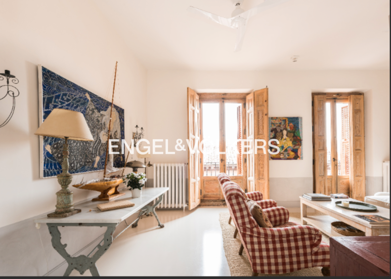 Sala de estar de Apartamento de alquiler en  Madrid Capital con Aire acondicionado, Calefacción y Amueblado