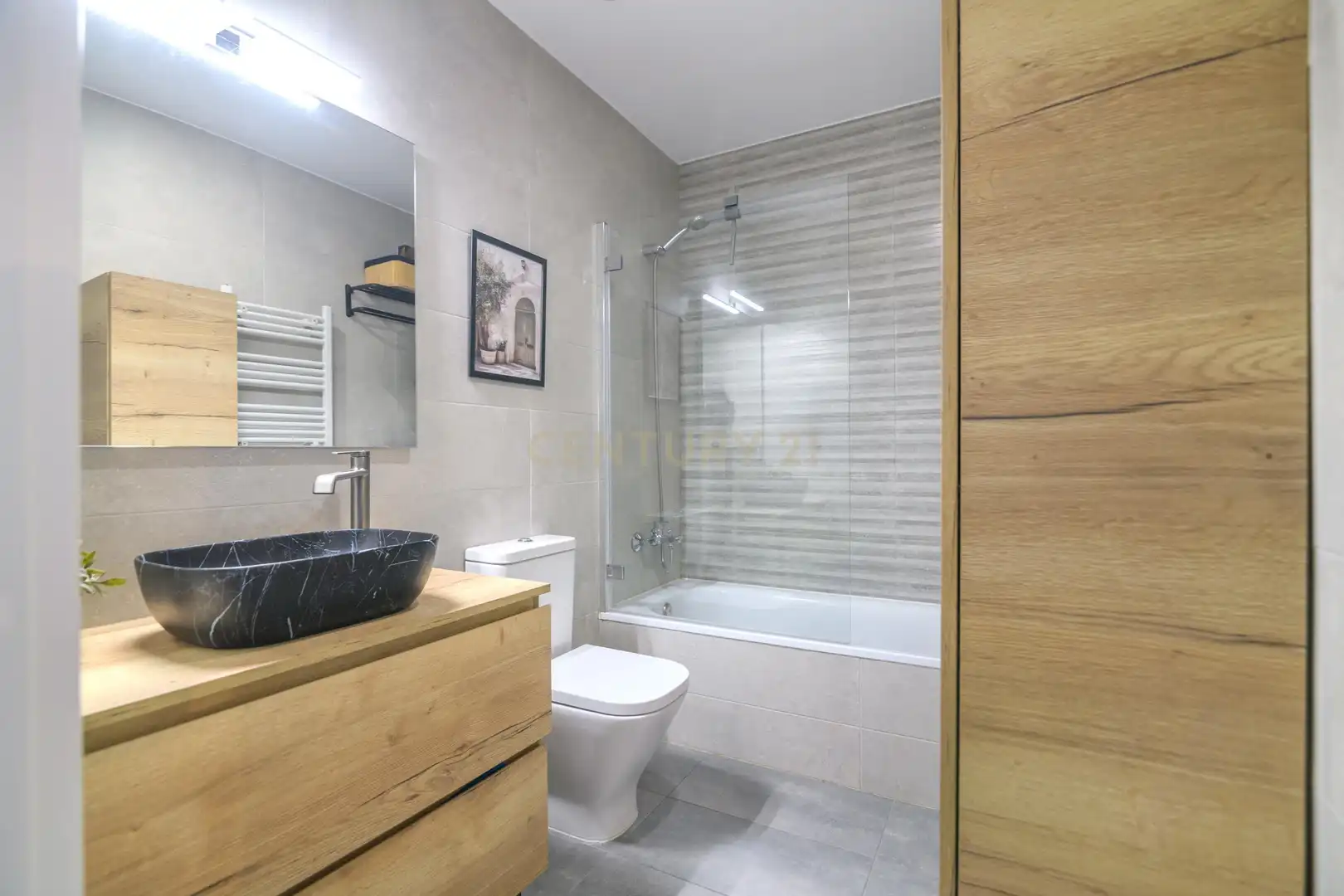 Badezimmer von Wohnungen zum Verkauf in La Serreta