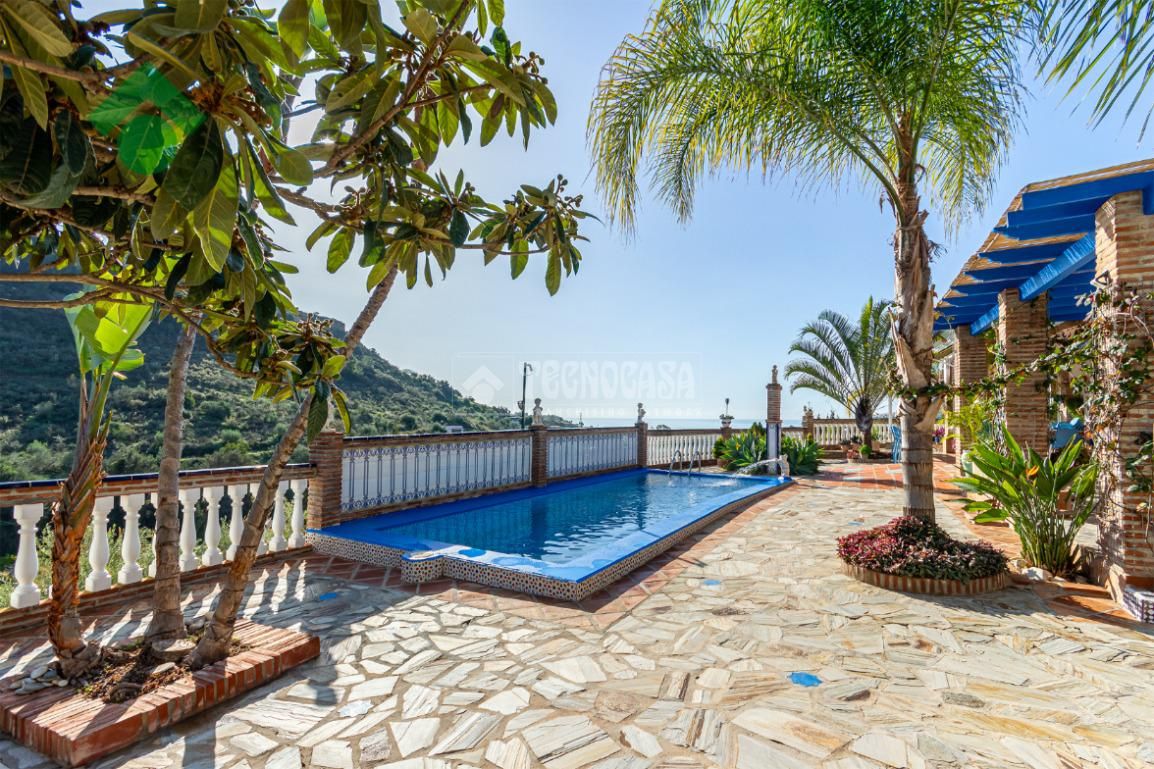 Finca rústica de alquiler en Avda Pescia - Ctra de Frigiliana