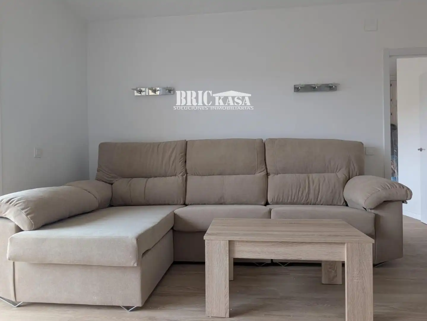 Sala de estar de Piso en venta en Benalmádena con Terraza, Piscina y Amueblado