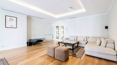 Photo 3 of Flat for rent in Castellana, Madrid Capital