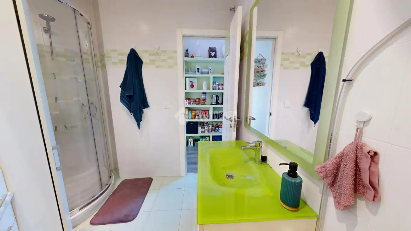 Appartamento con terrazza in vendita a L'Eixample, imagen 7