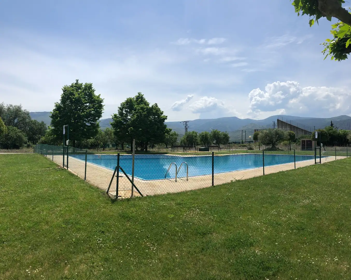 Piscina de Casa o xalet en venda en Nalda
