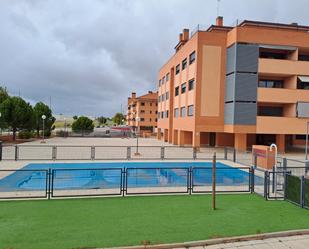 Swimming pool of Garage for sale in Navalcarnero