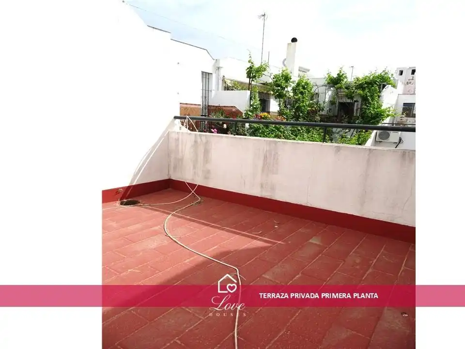 Terrasse von Einfamilien-Reihenhaus zum Verkauf in Puerto Real mit Klimaanlage und Terrasse