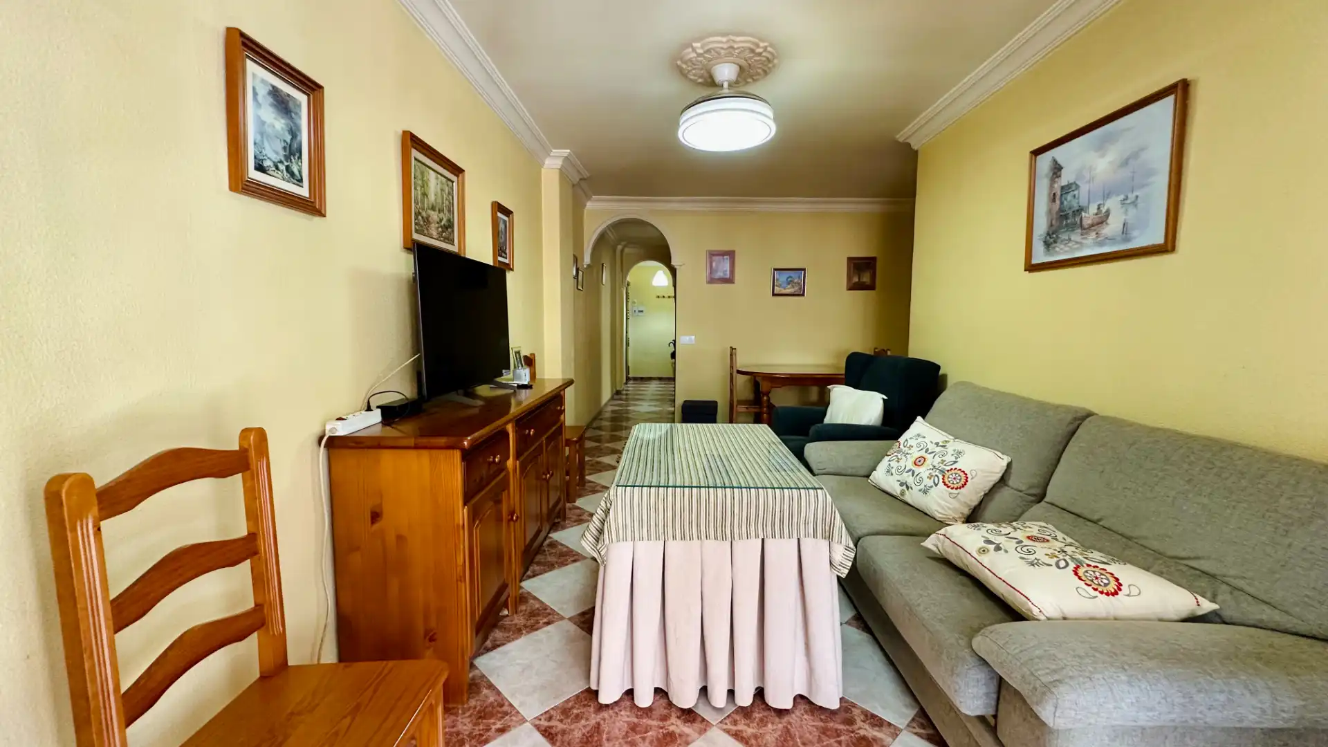 Sala de estar de Piso en venta en Castilleja de la Cuesta con Aire acondicionado y Terraza