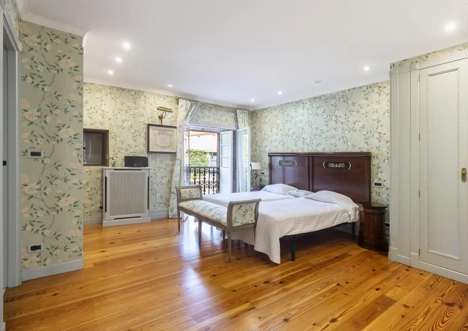 Habitación de Casa o chalet en venta en Culleredo con Calefacción, Jardín privado y Parquet