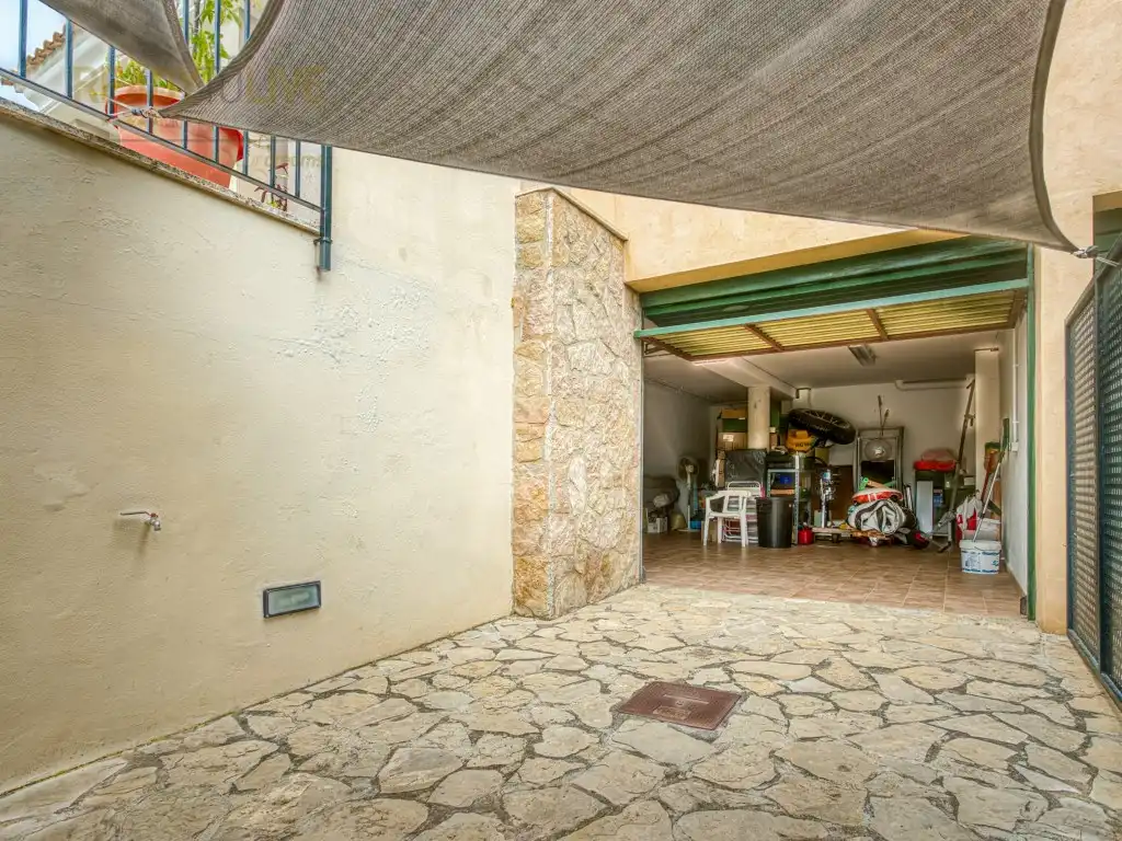 Außenansicht von Einfamilien-Reihenhaus zum Verkauf in Alcúdia mit Klimaanlage, Privatgarten und Terrasse