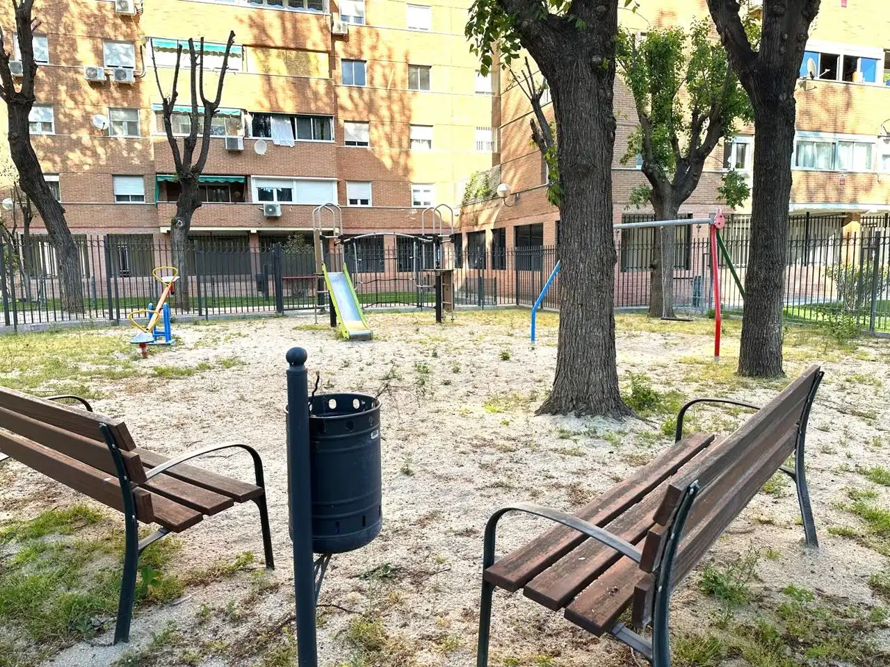 Vista exterior de Pis en venda en Torrejón de Ardoz amb Calefacció, Terrassa i Piscina comunitària