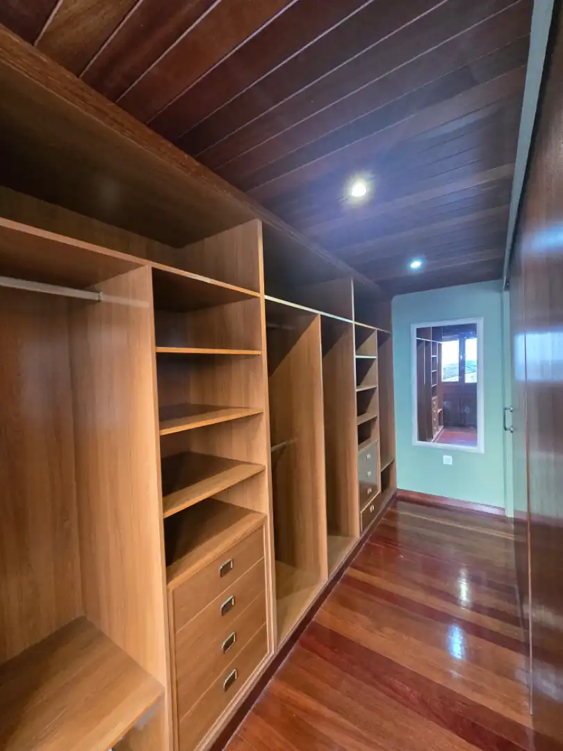 Habitación de Casa adosada en venta en Viveiro con Calefacción, Parquet y Horno