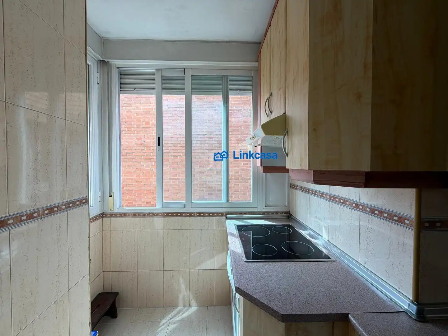 Kitchen of Flat for sale in Madrid  with Heating, Private garden and Terrace