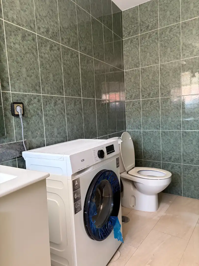 Bathroom of Attic for rent in Plasencia  with Air Conditioner, Furnished and Washing machine