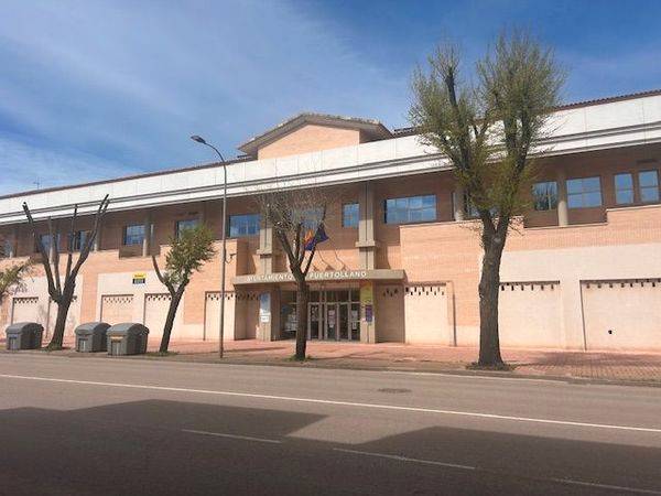 Local comercial en Venta en Calle Malagón, 11 en PAU 2-600