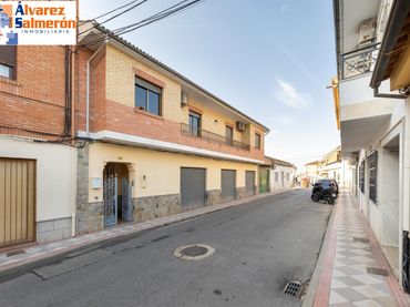 Maison mitoyenne avec balcon à vendre à Calle SAN PABLO