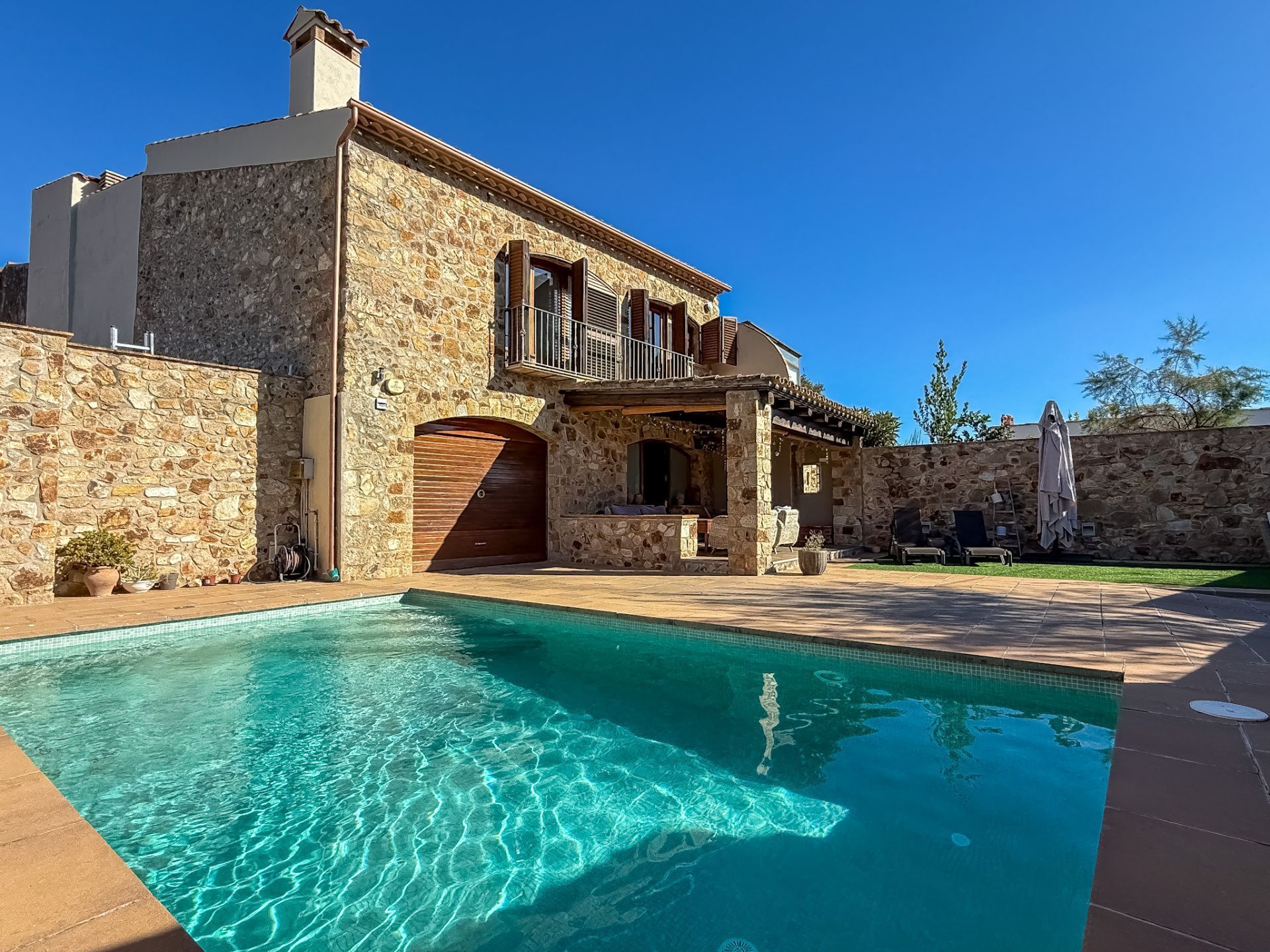 Piscina de Finca rústica en venda en Calonge i Sant Antoni amb Aire condicionat, Calefacció i Jardí privat