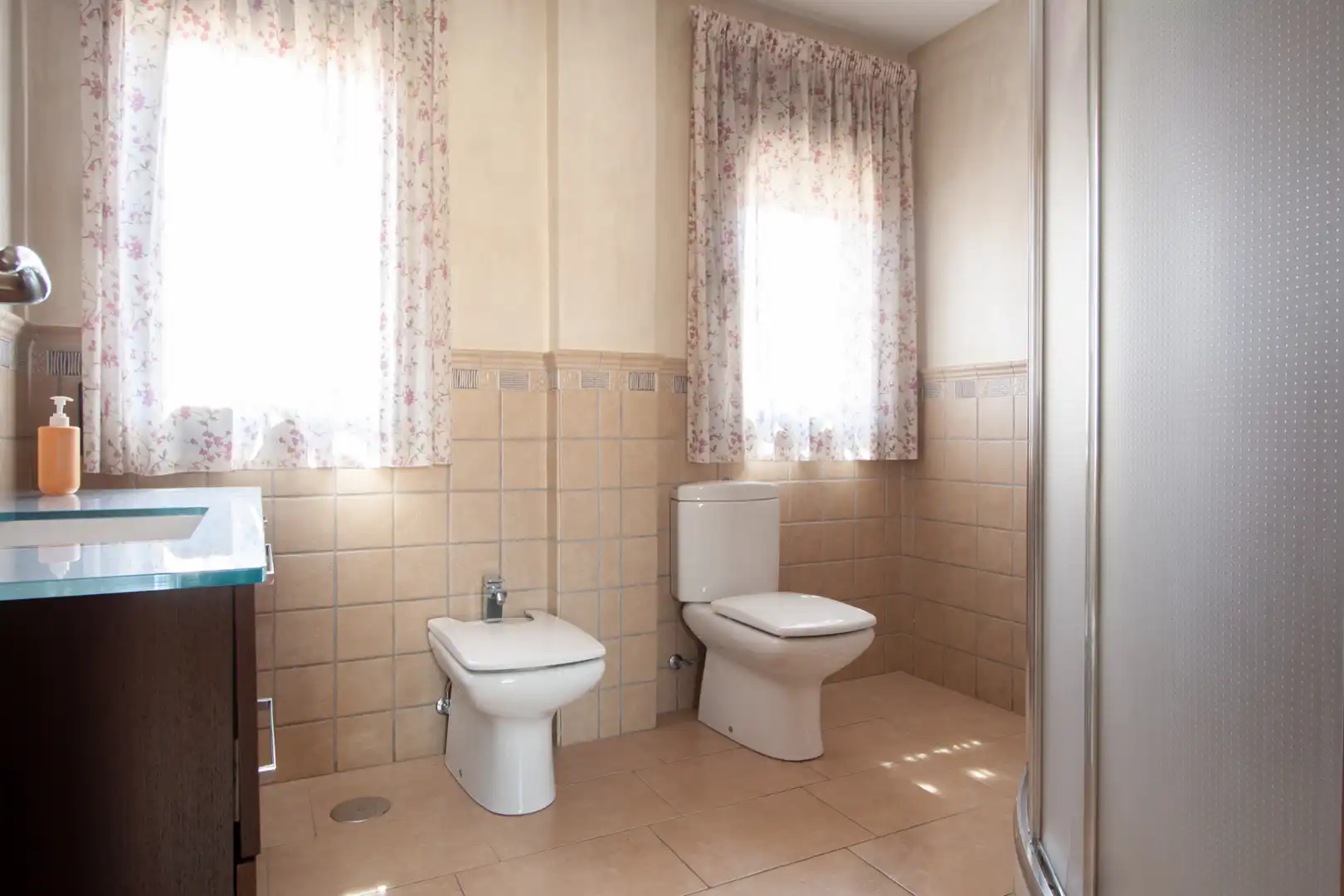 Baño de Casa o chalet en venta en Gójar con Aire acondicionado, Calefacción y Jardín privado