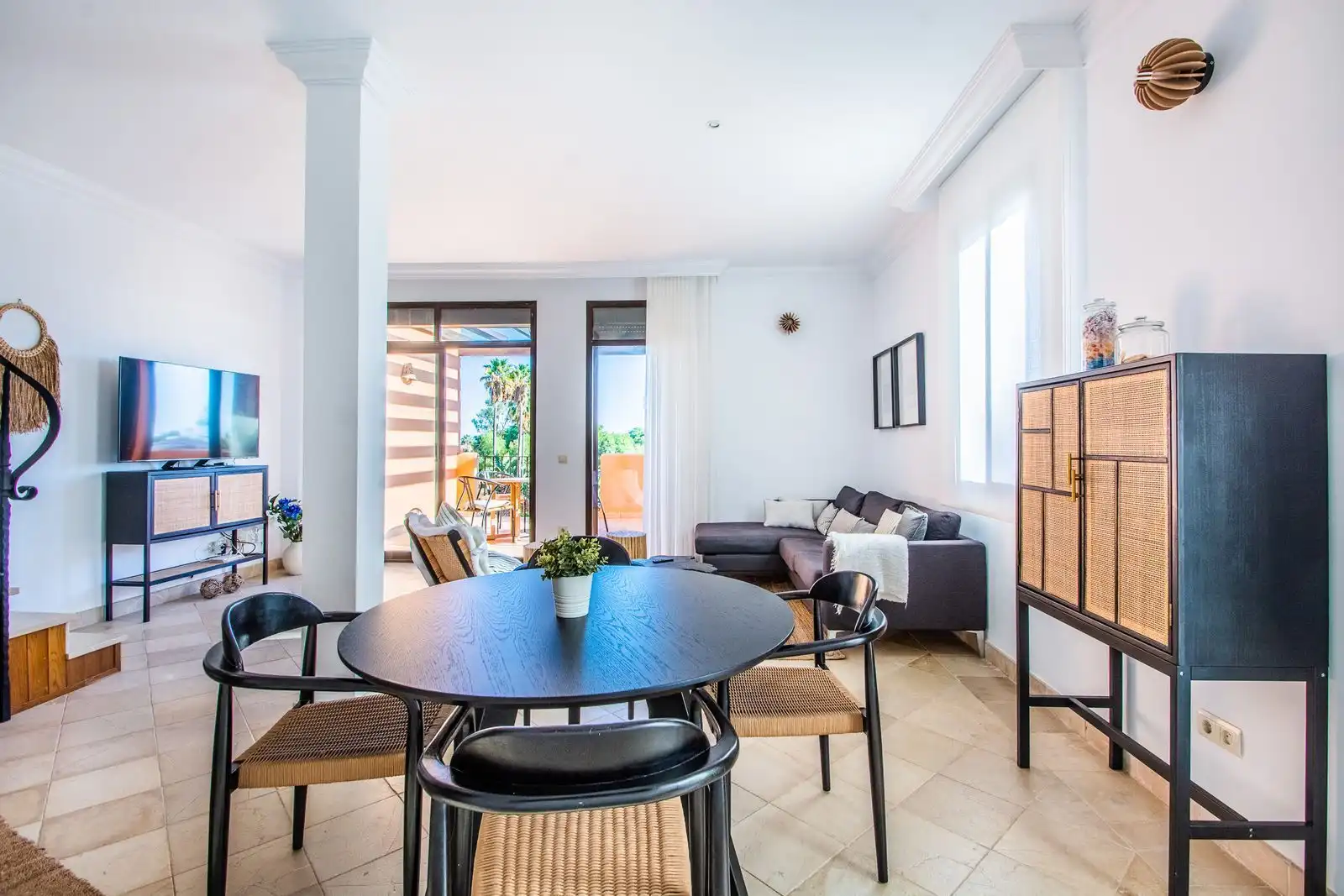 Comedor de Dúplex en venta en Estepona con Aire acondicionado, Jardín privado y Terraza