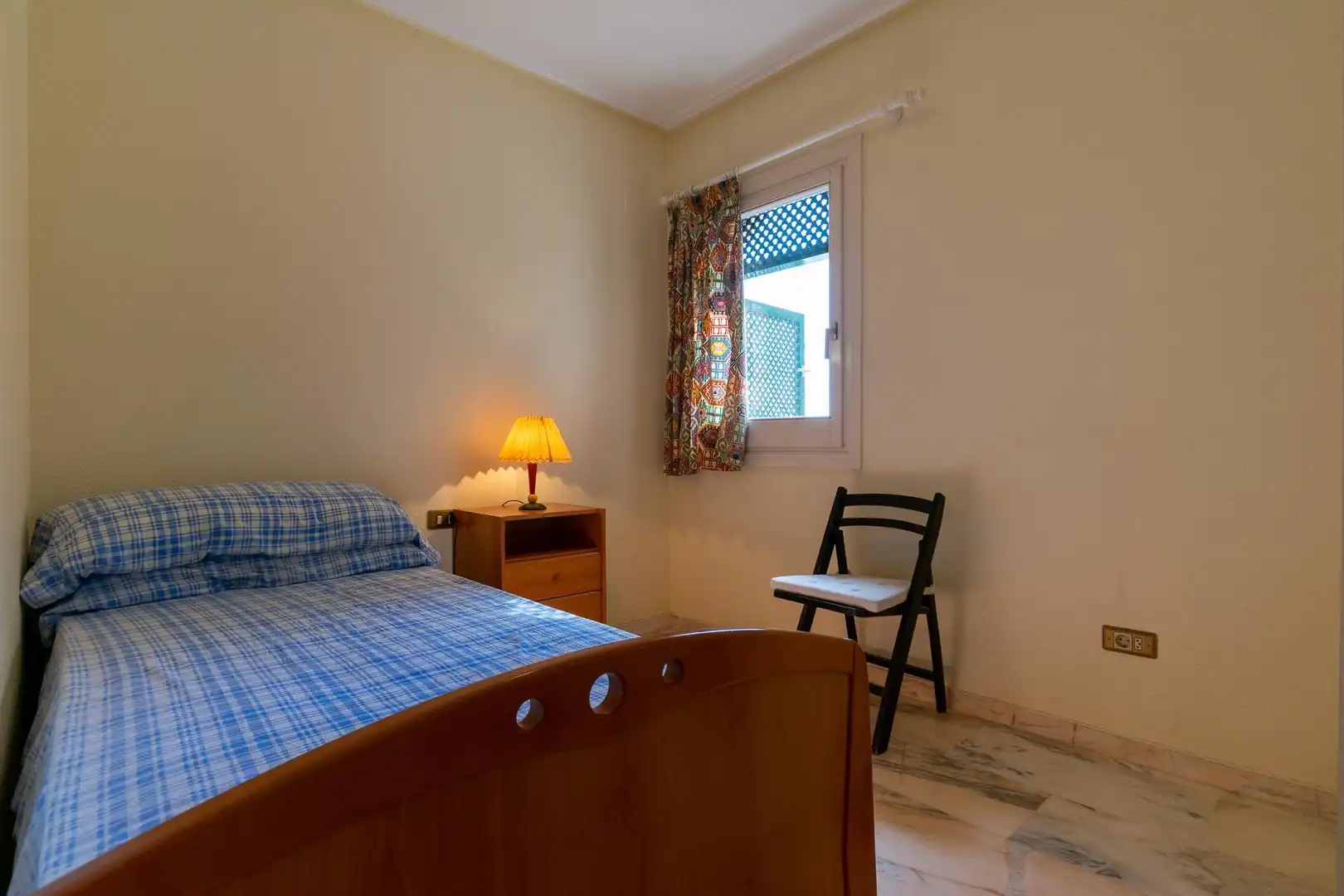 Habitación de Piso de alquiler en Santa Pola con Terraza y Piscina comunitaria