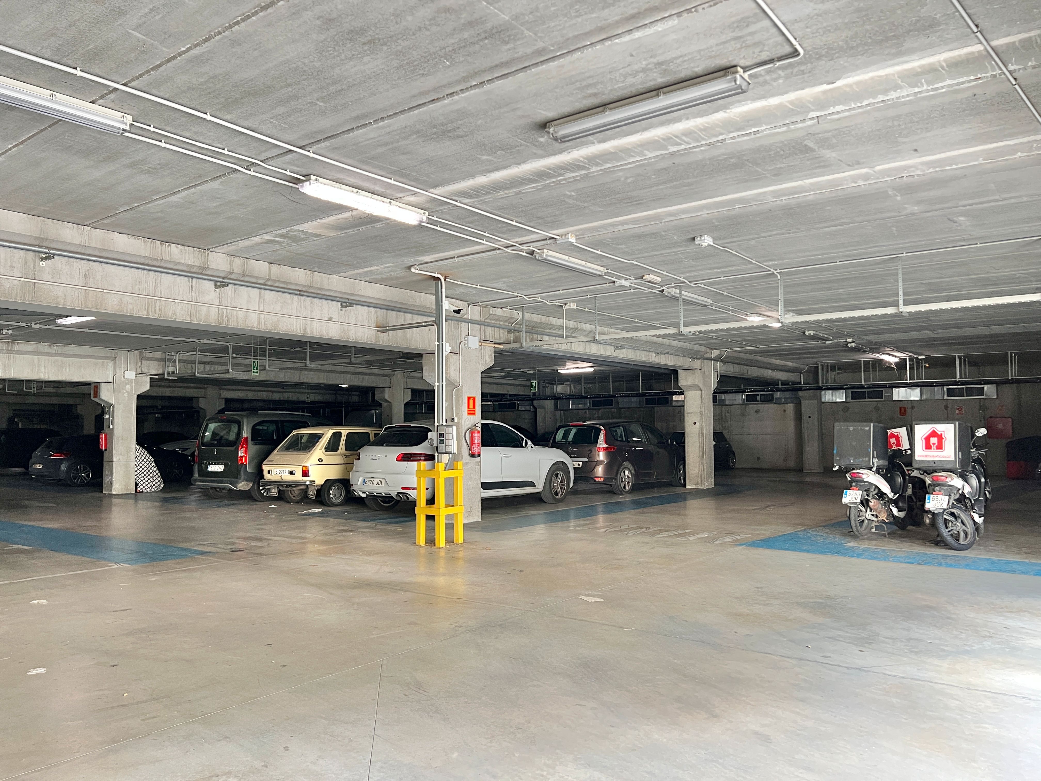 Parking of Garage to rent in Reus