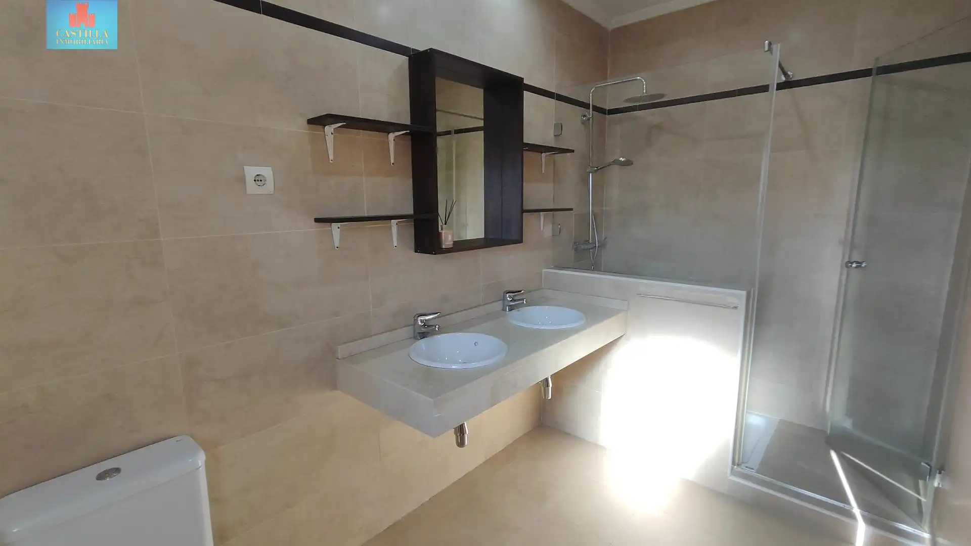 Bathroom of Detached homes for sale in Hervencias
