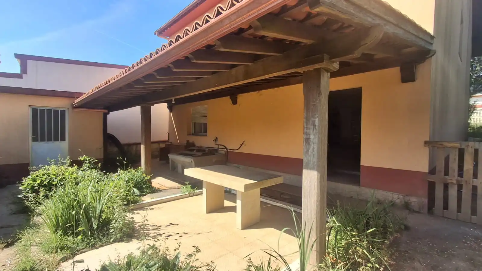 Terrassa de Casa o xalet en venda en Porto do Son amb Jardí privat, Terrassa i Traster