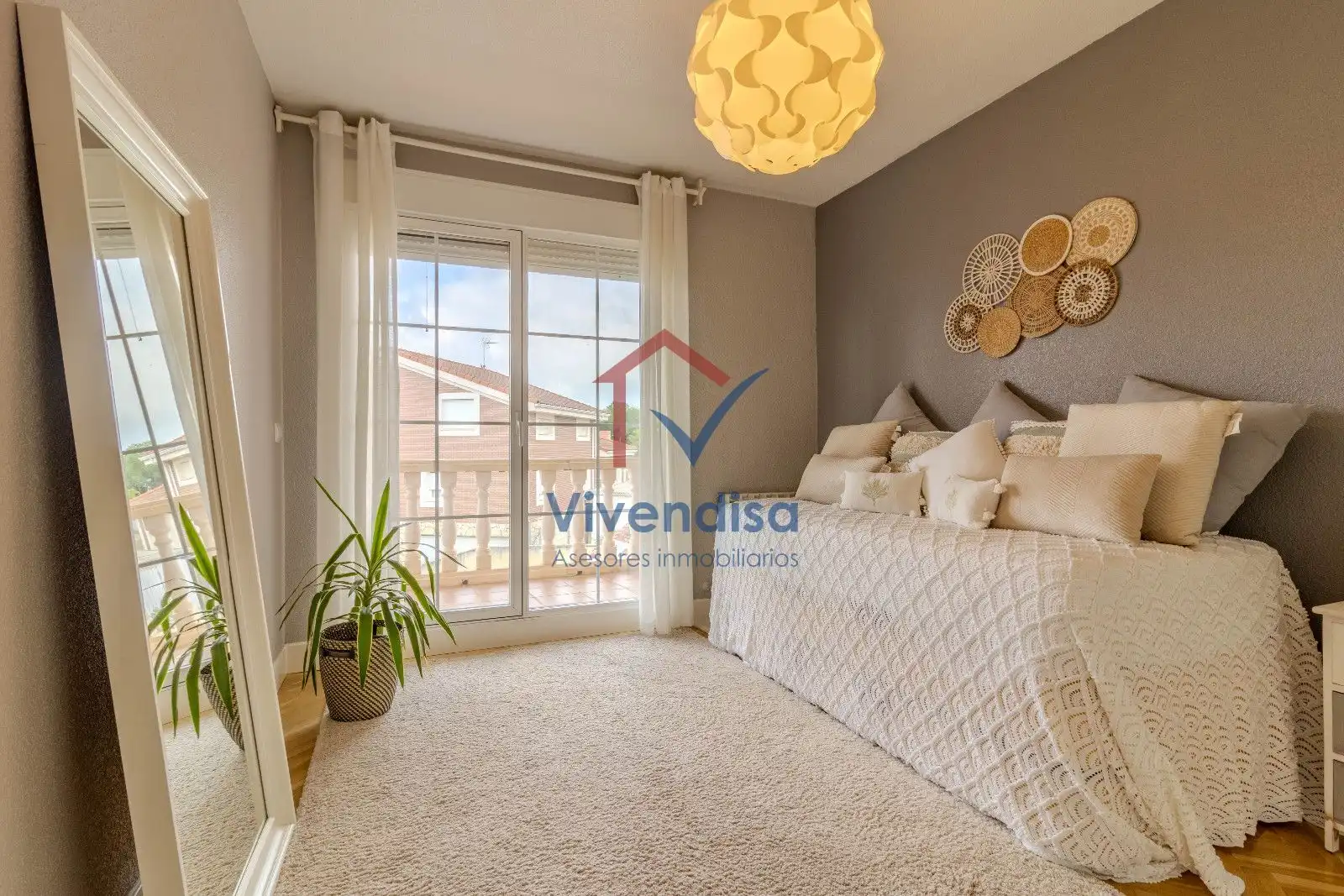 Habitación de Casa adosada en venta en Cabanillas del Campo con Terraza y Piscina