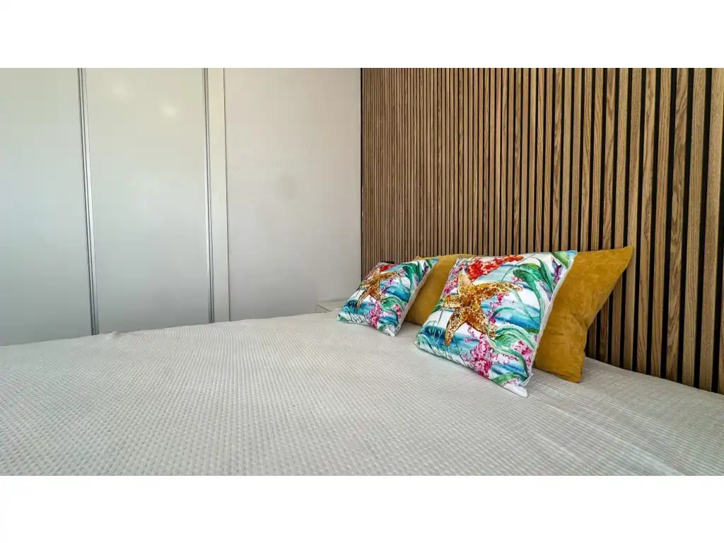 Dormitori de Casa o xalet en venda en Orihuela amb Aire condicionat, Jardí privat i Terrassa