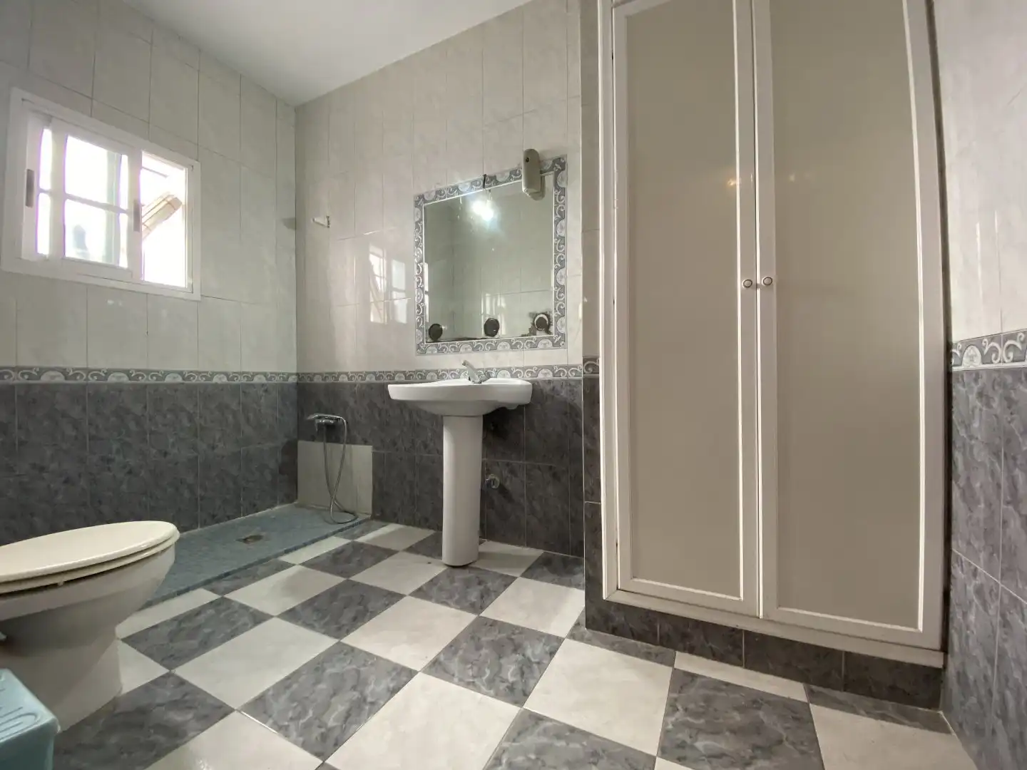 Bathroom of Houses for sale in Chipiona  with Terrace and Storage room