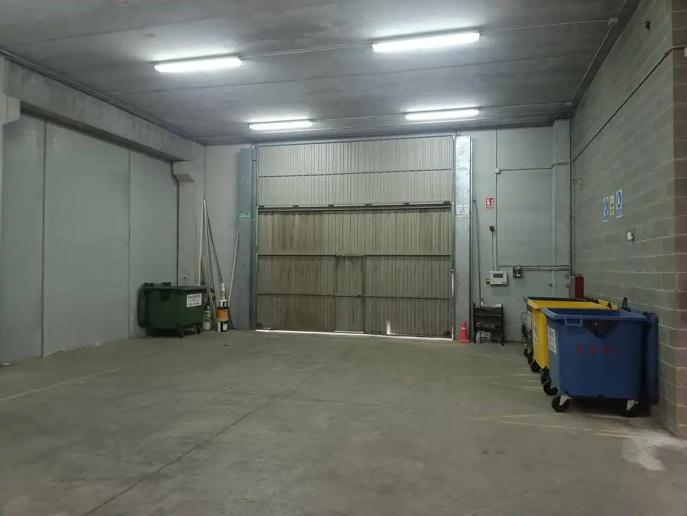 Fabrikhallen zur Miete in Barberà del Vallès