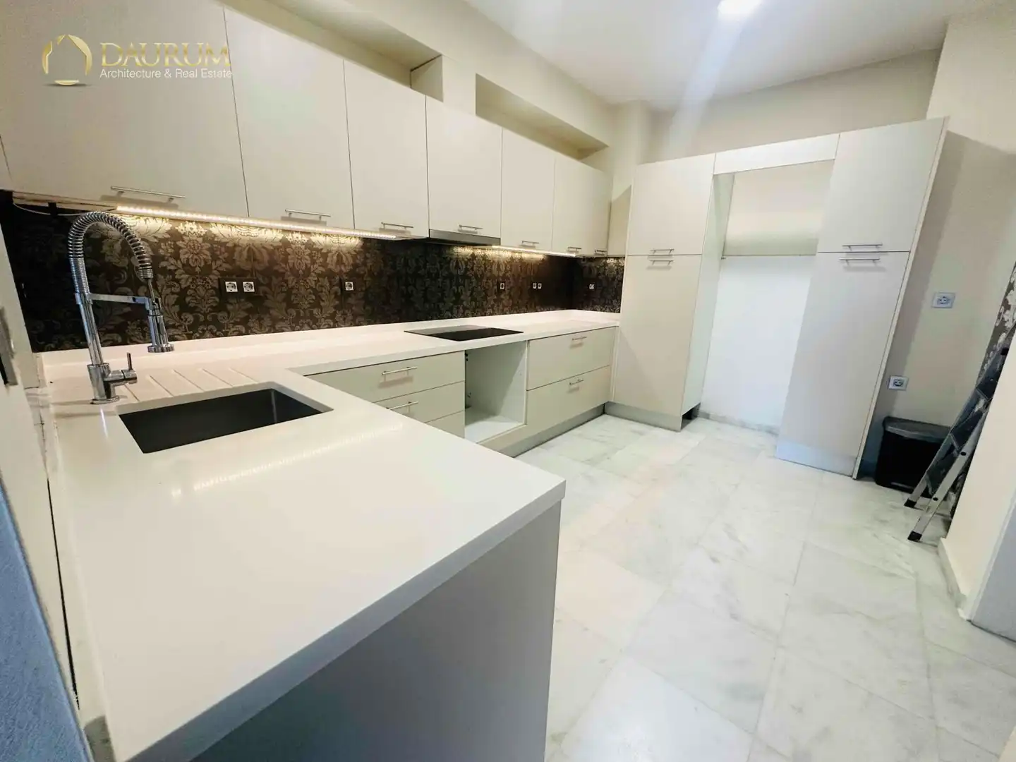 Cuina de Casa o xalet en venda en Sevilla amb Terrassa