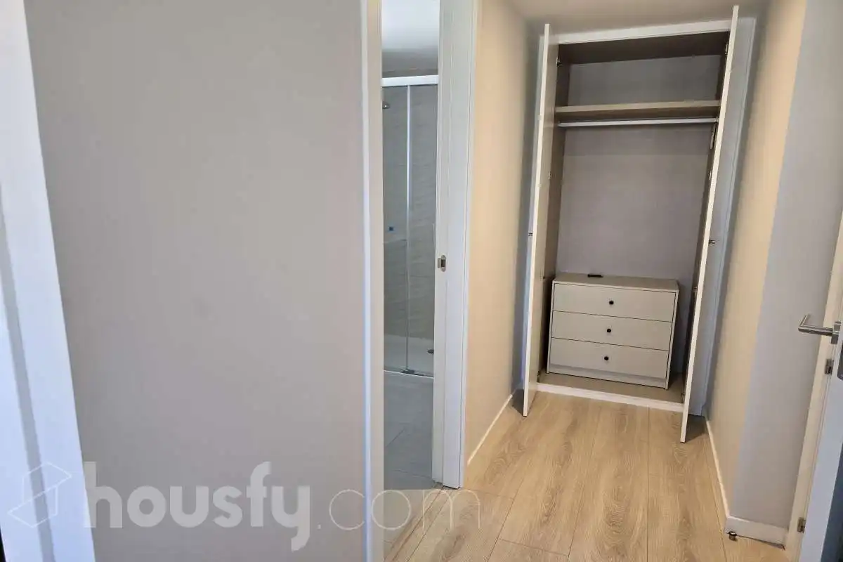 Schlafzimmer von Wohnung zur Miete in Sant Adrià de Besòs mit Klimaanlage und Balkon