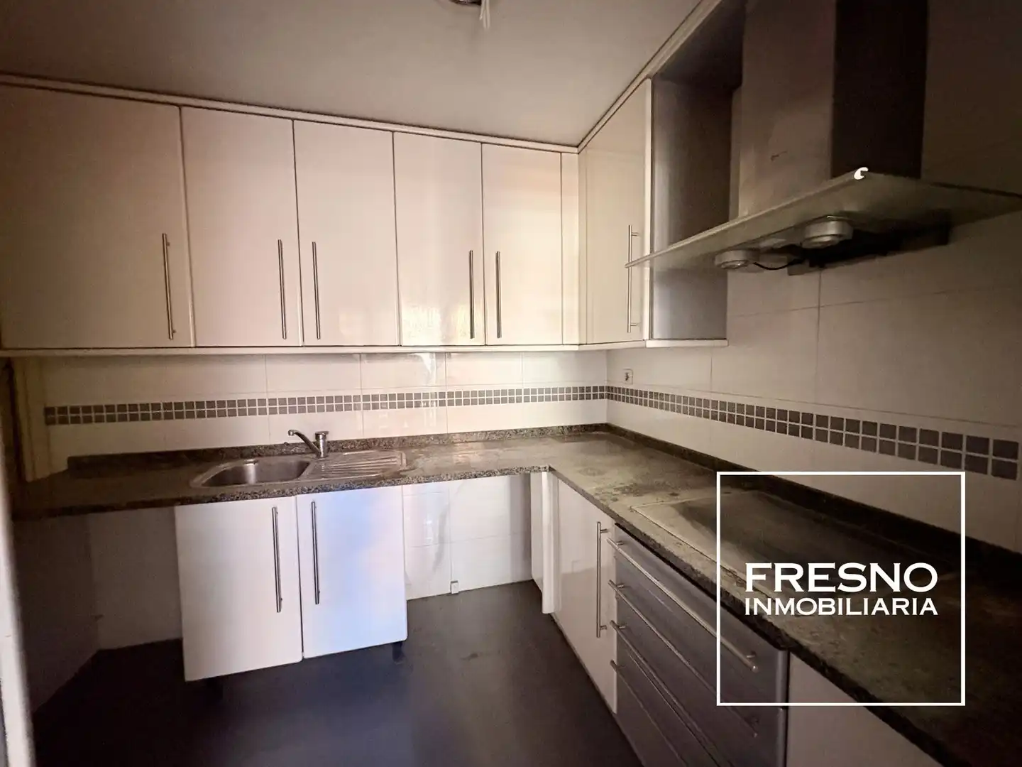 Kitchen of Flat for sale in Madrid  with Heating, Storage room and Community pool